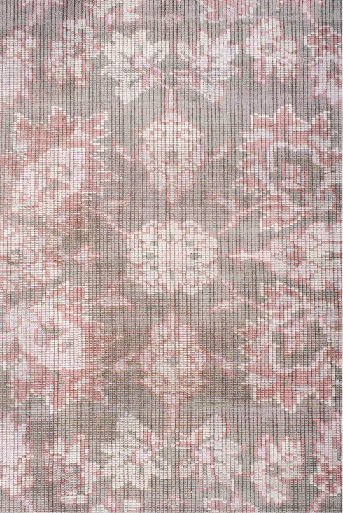 Antique Sivas Area Rug (6' x 9')